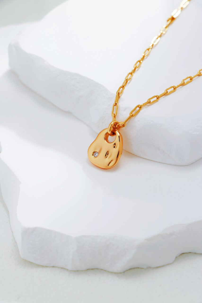 Hammered Texture Zircon Necklace